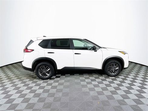 Used 2024 Nissan Rogue S image 26