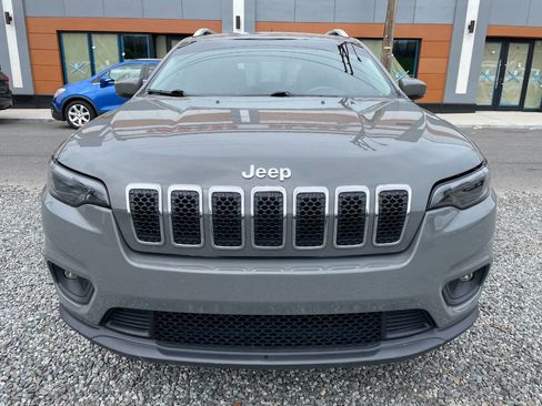 Used 2020 Jeep Cherokee Latitude Plus w/ Cold Weather Group AWD/4WD image 3