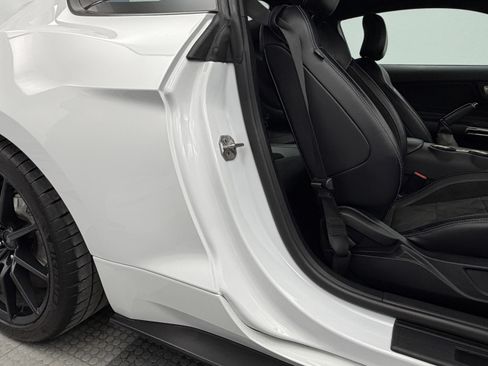 Used 2017 Ford Mustang Shelby GT350 image 78