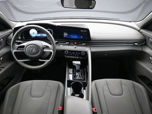 Certified 2023 Hyundai Elantra SEL w/ Convenience Package FWD image 12