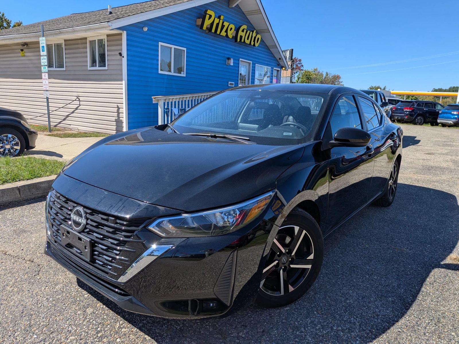 Used 2025 Nissan Sentra SV FWD image 2