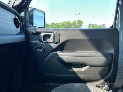 Used 2025 Jeep Wrangler Unlimited Sport S 4xe AWD/4WD image 43