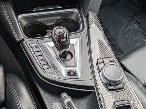 Used 2015 BMW M4 Convertible image 26