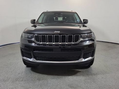 Used 2022 Jeep Grand Cherokee L Laredo w/ Luxury Tech Group I RWD image 2