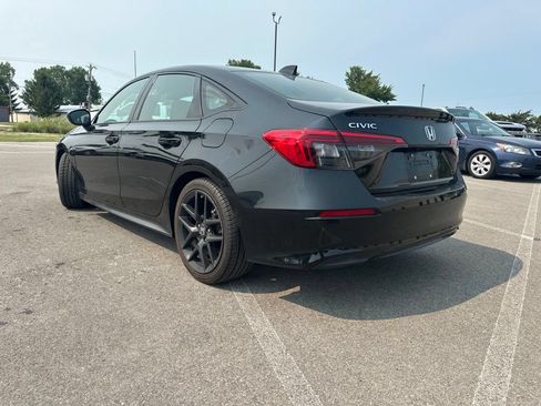 Used 2023 Honda Civic Sport image 7