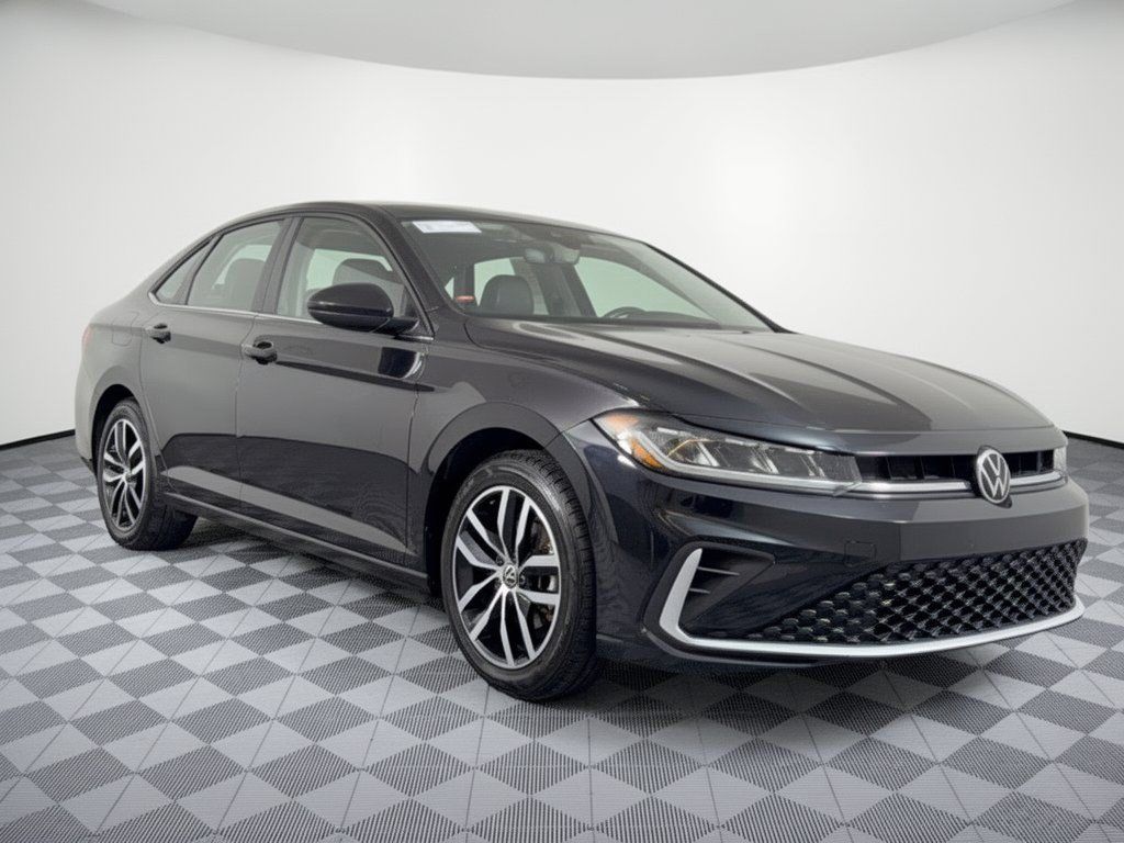 Used 2025 Volkswagen Jetta SE FWD image 7