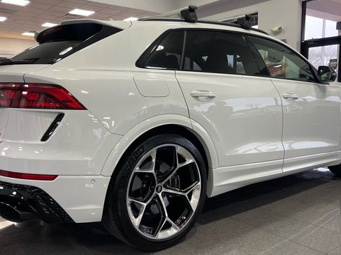 Used 2025 Audi RS Q8 performance w/ Executive Package image 4