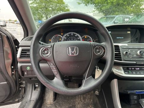 Used 2013 Honda Accord LX image 19