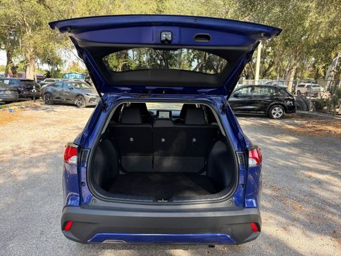 Used 2025 Toyota Corolla Cross LE image 24