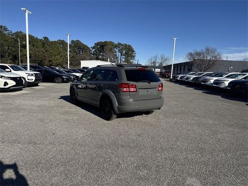 Used 2020 Dodge Journey SE w/ Blacktop Package image 7