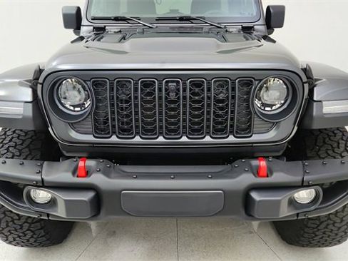Used 2025 Jeep Wrangler Unlimited Rubicon image 8