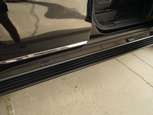 Used 2023 GMC Yukon Denali Ultimate AWD/4WD image 25