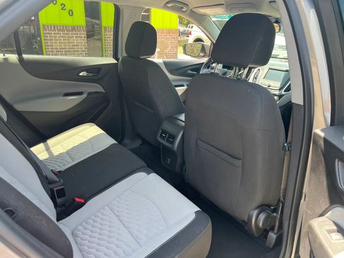 Used 2018 Chevrolet Equinox LT FWD image 31