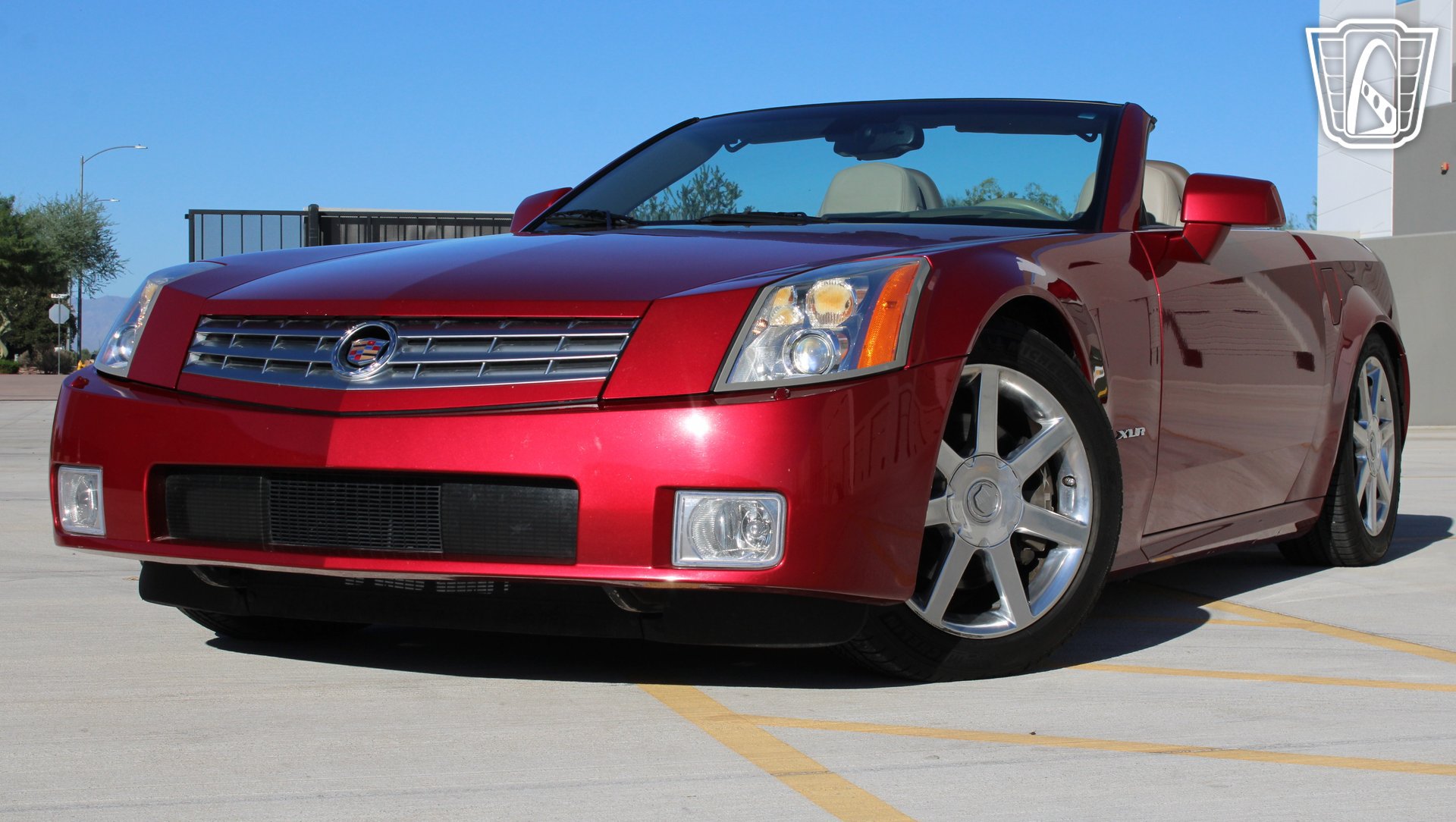 Used 2004 Cadillac XLR RWD image 2
