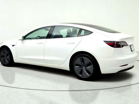 Used 2020 Tesla Model 3 Standard Range Plus RWD image 7