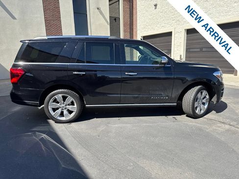 Used 2024 Ford Expedition Platinum AWD/4WD image 8