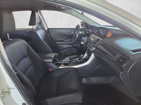 Used 2015 Honda Accord Sport image 19