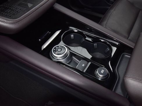 Certified 2025 Ford Explorer Platinum w/ LUX Leather Package image 31