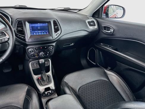 Used 2019 Jeep Compass Latitude FWD image 22