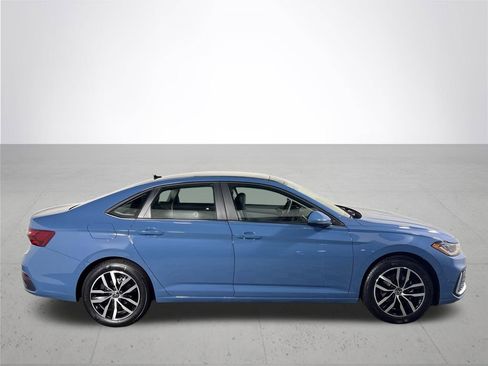New 2026 Volkswagen Jetta SE image 5