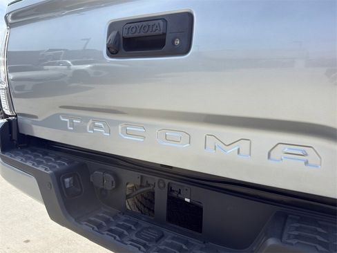 Used 2023 Toyota Tacoma TRD Off-Road w/ Technology Package image 12