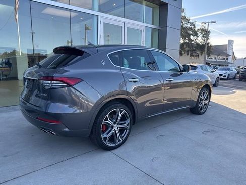 Used 2023 Maserati Levante GT image 3