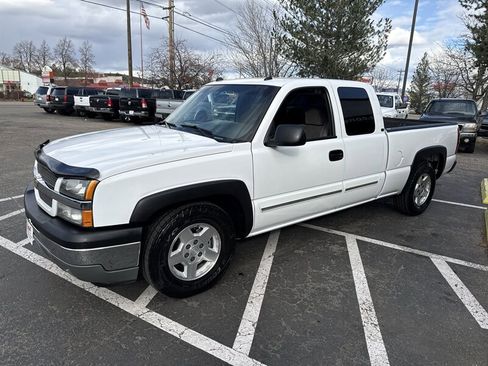 Used 2005 Chevrolet Silverado 1500 LS w/ Safe And Sound Package image 2