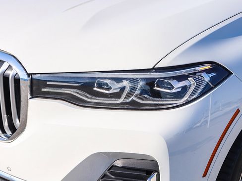 Used 2021 BMW X7 xDrive40i w/ Premium Package image 5