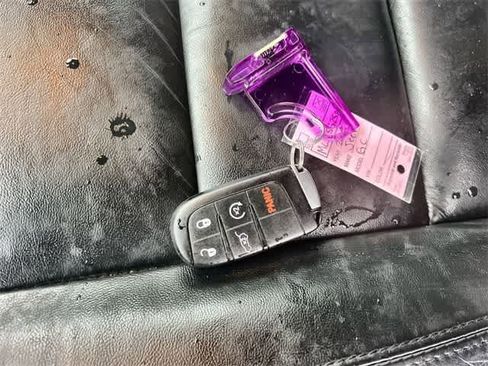 Used 2021 Jeep Grand Cherokee Limited image 21