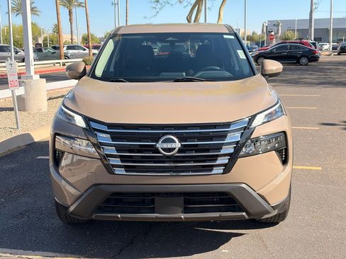 Certified 2024 Nissan Rogue SV FWD image 9
