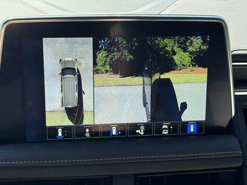 Used 2023 Chevrolet Tahoe Z71 w/ Luxury Package image 32