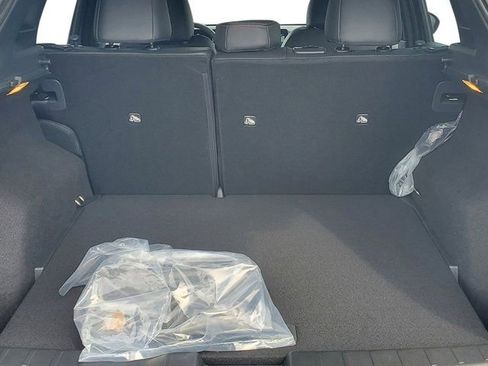 New 2026 Nissan Kicks SR FWD image 25