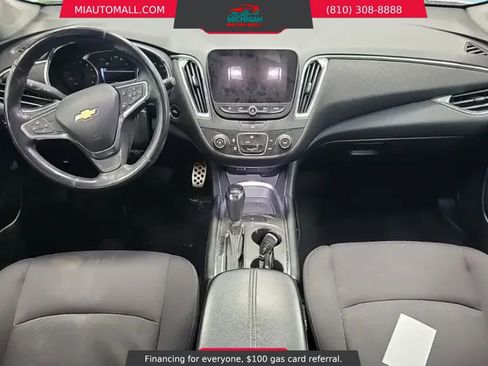 Used 2017 Chevrolet Malibu LT image 8