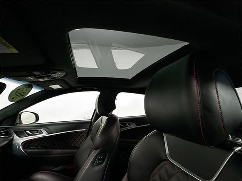 Used 2022 Genesis G70 3.3T w/ Sport Prestige Package image 20