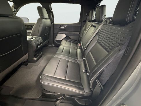 Used 2024 GMC Sierra EV Denali AWD/4WD image 8