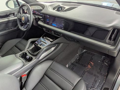 New 2026 Porsche Cayenne AWD/4WD image 25