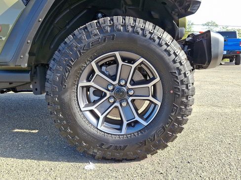 New 2025 Jeep Gladiator Mojave w/ Safety Group image 5