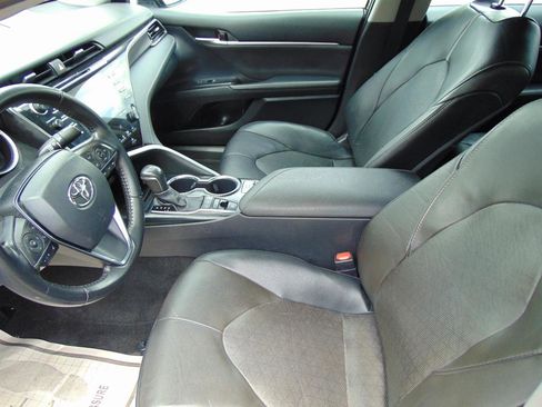 Used 2020 Toyota Camry XSE FWD image 20