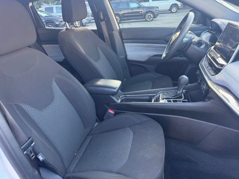Used 2025 Jeep Compass Sport AWD/4WD image 13