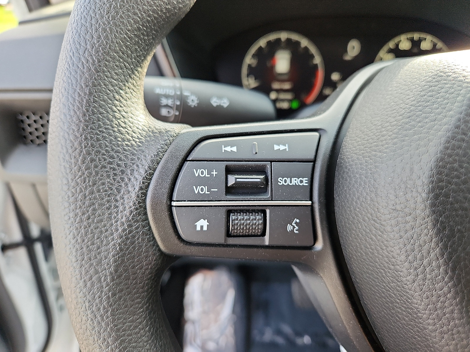 Certified 2025 Honda CR-V EX image 21