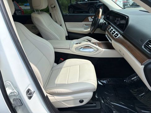 Used 2022 Mercedes-Benz GLS 450 4MATIC image 13