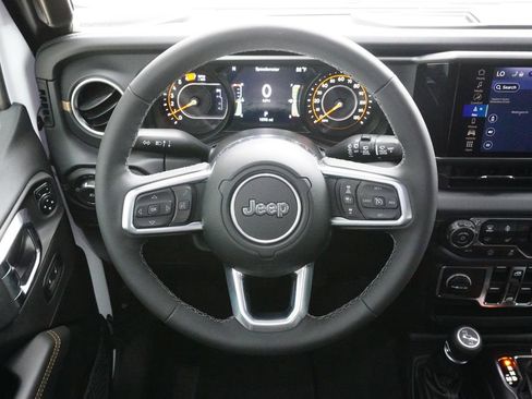 New 2025 Jeep Wrangler Unlimited Sahara AWD/4WD image 8