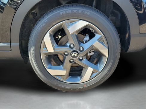 Used 2025 Hyundai Venue SEL FWD image 36