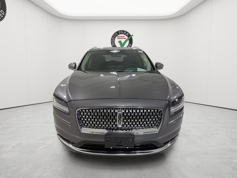 Used 2023 Lincoln Nautilus FWD w/ Premium Package image 8