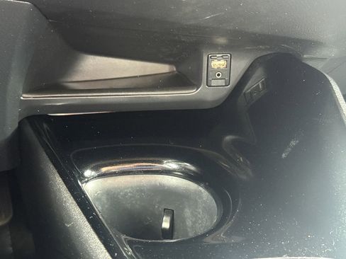 Used 2019 Toyota C-HR XLE image 24