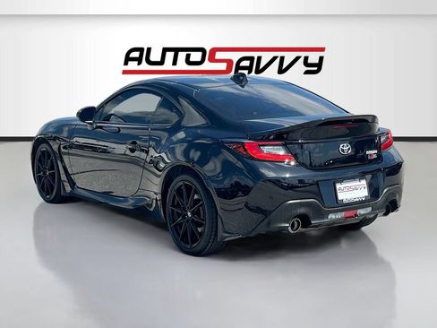 Used 2024 Toyota GR86 Premium RWD image 5