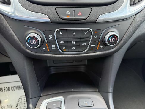 Used 2024 Chevrolet Equinox LT AWD/4WD image 24