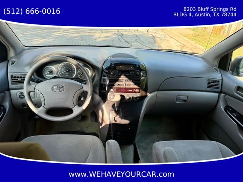 Used 2004 Toyota Sienna CE FWD image 10