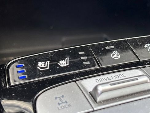 Used 2024 Hyundai Tucson Limited AWD/4WD image 17