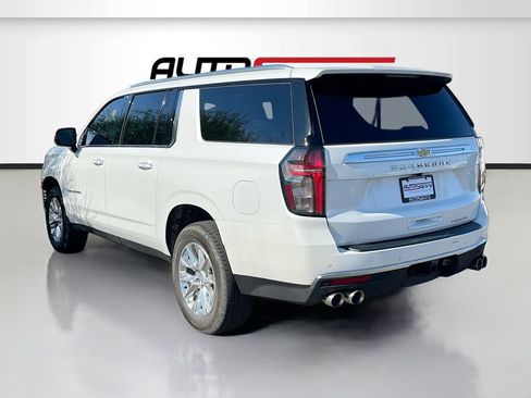 Used 2023 Chevrolet Suburban Premier RWD image 5